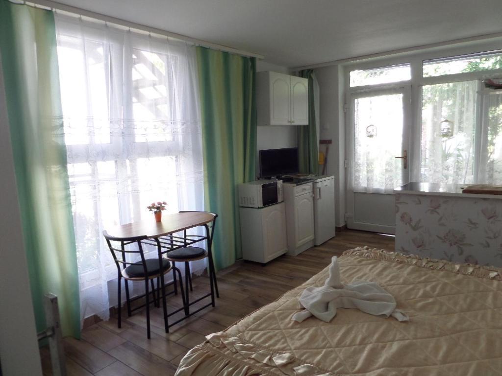 Bori Apartmanok Hajduszoboszlo Bagian luar foto